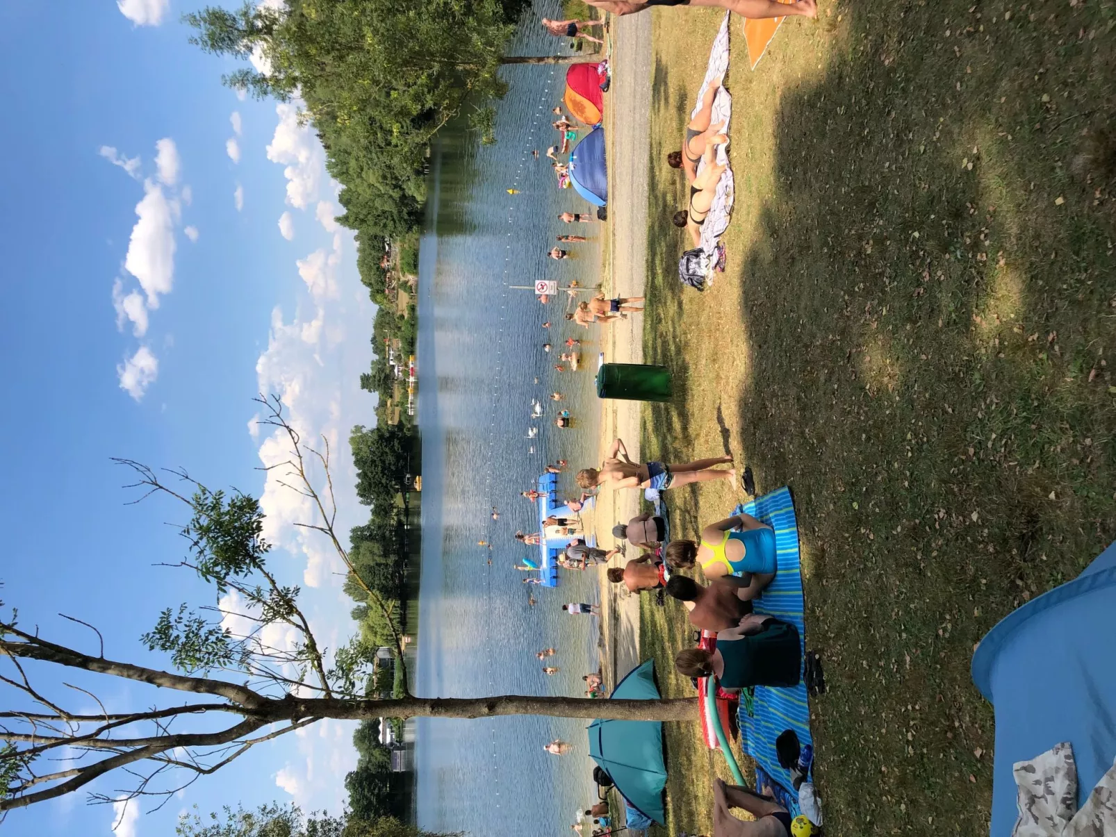 Familienfreundliches Haus mit großer Terrasse-Outside