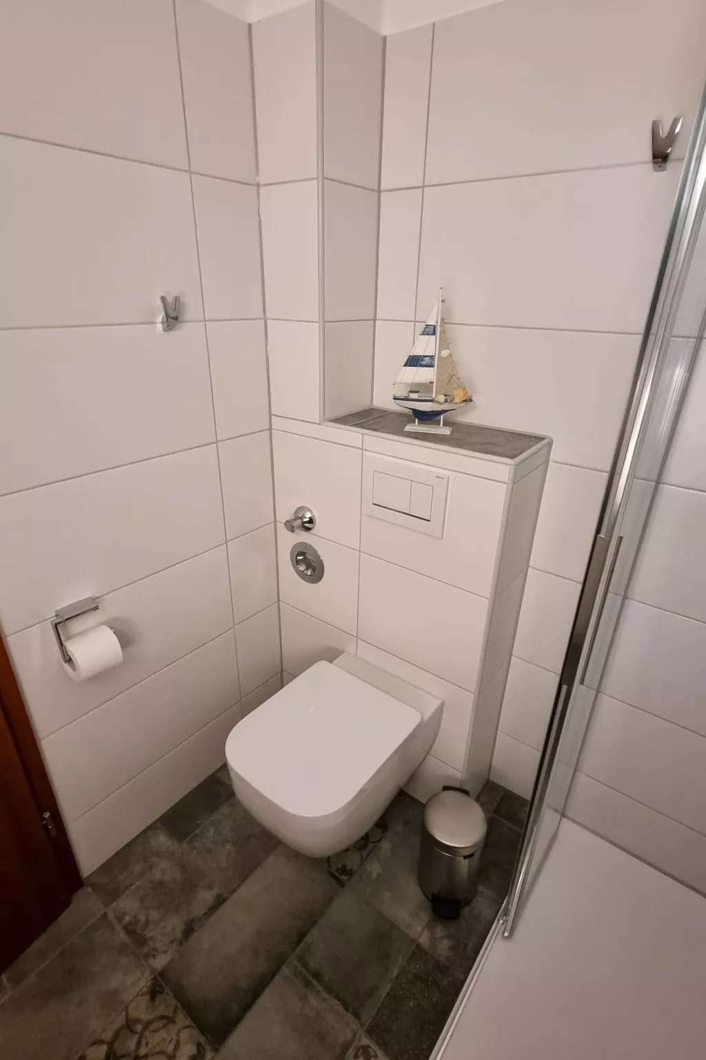 Gemütliche Ferienwohnung für zwei Personen mit sonniger Südterrasse-Drinnen