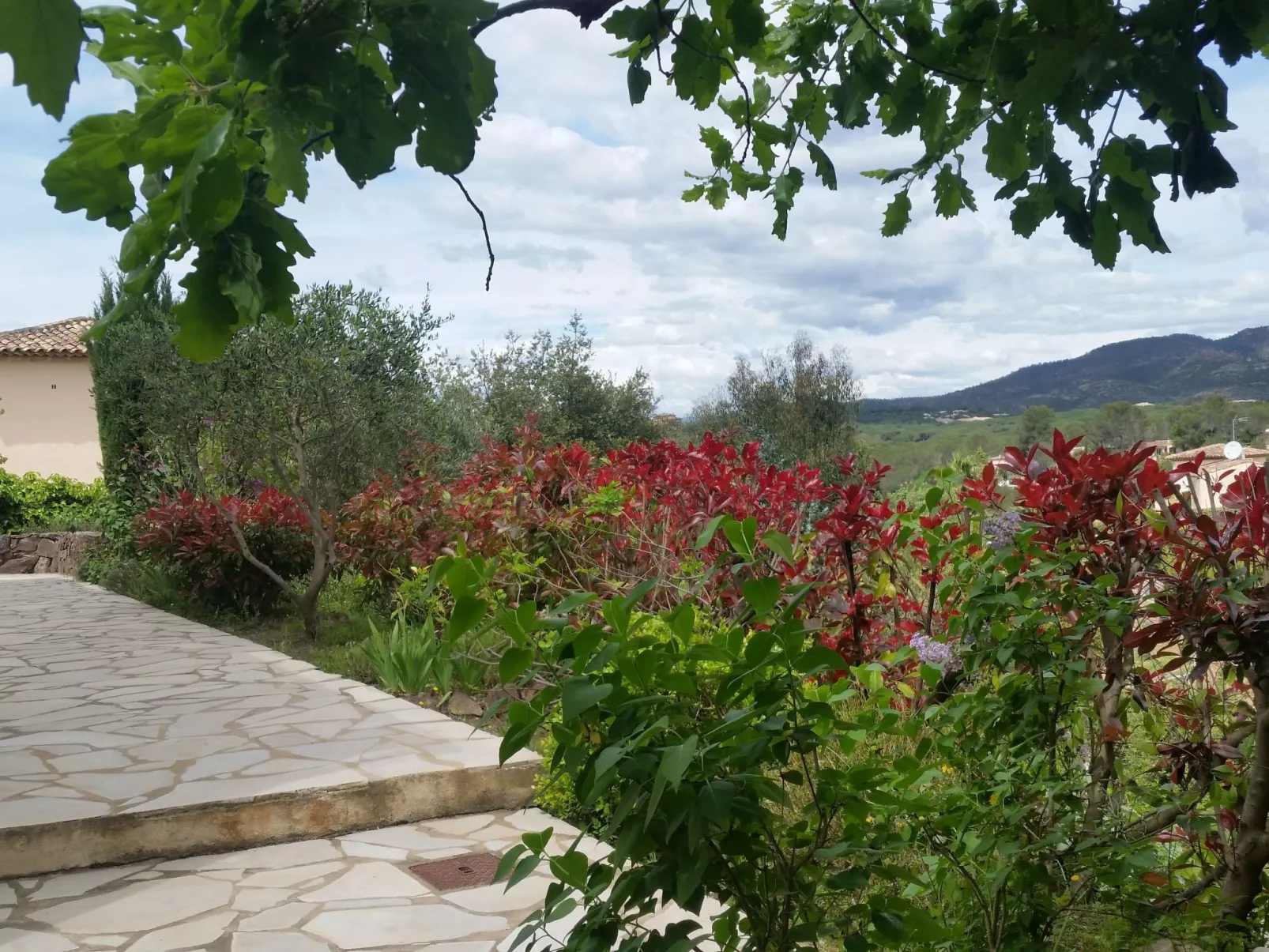 Die Sonne der Côte d'Azur-Draußen