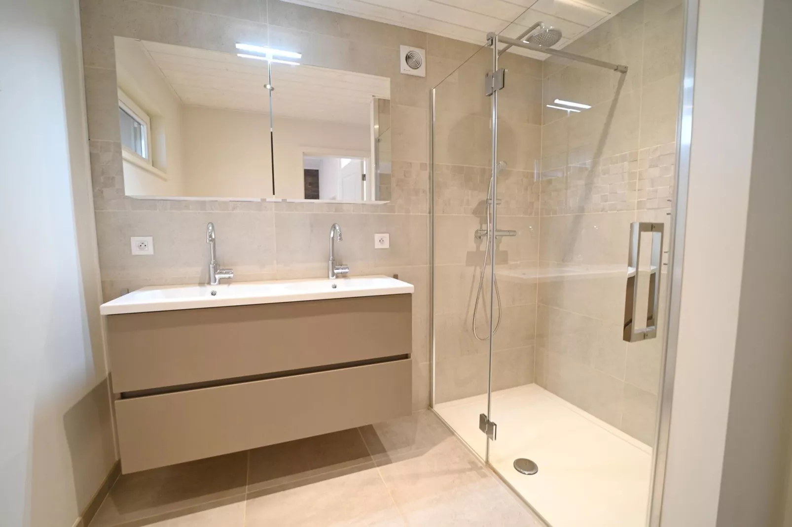 Château Beychevelle-Bathroom