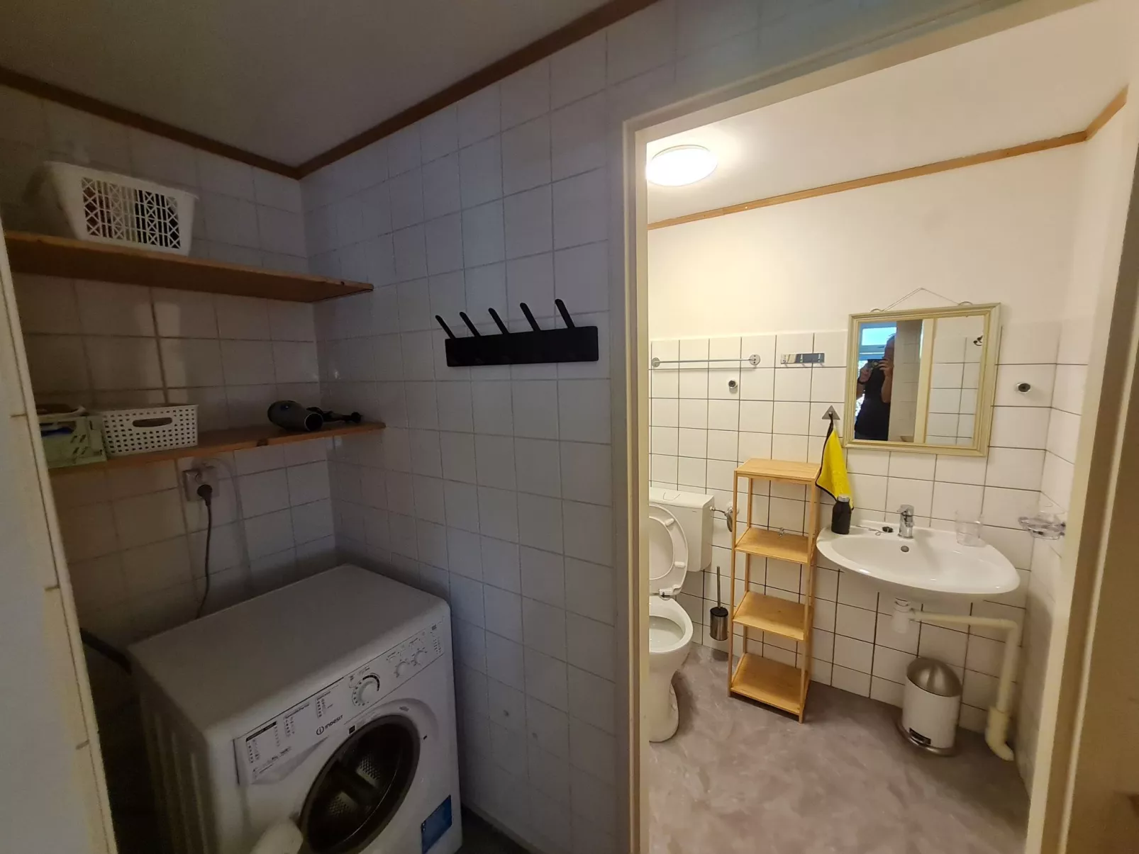 "Buurtweg 121"-Drinnen