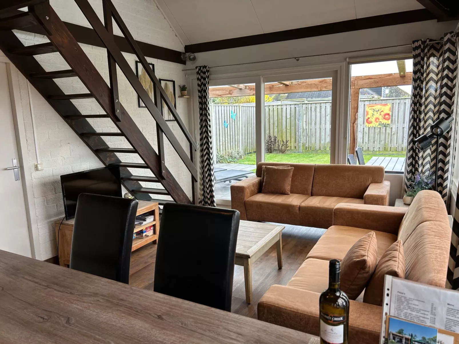 Gemütliche Hütte-Inside