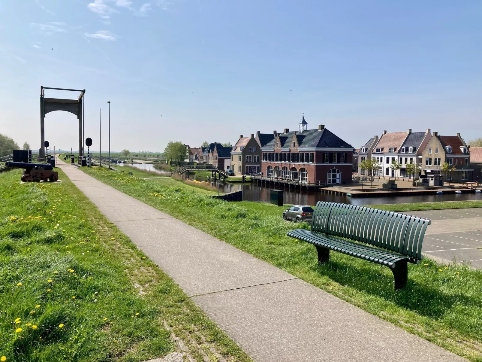 Chalet Ufergrundstück mit eigenem Angelplatz-Draußen
