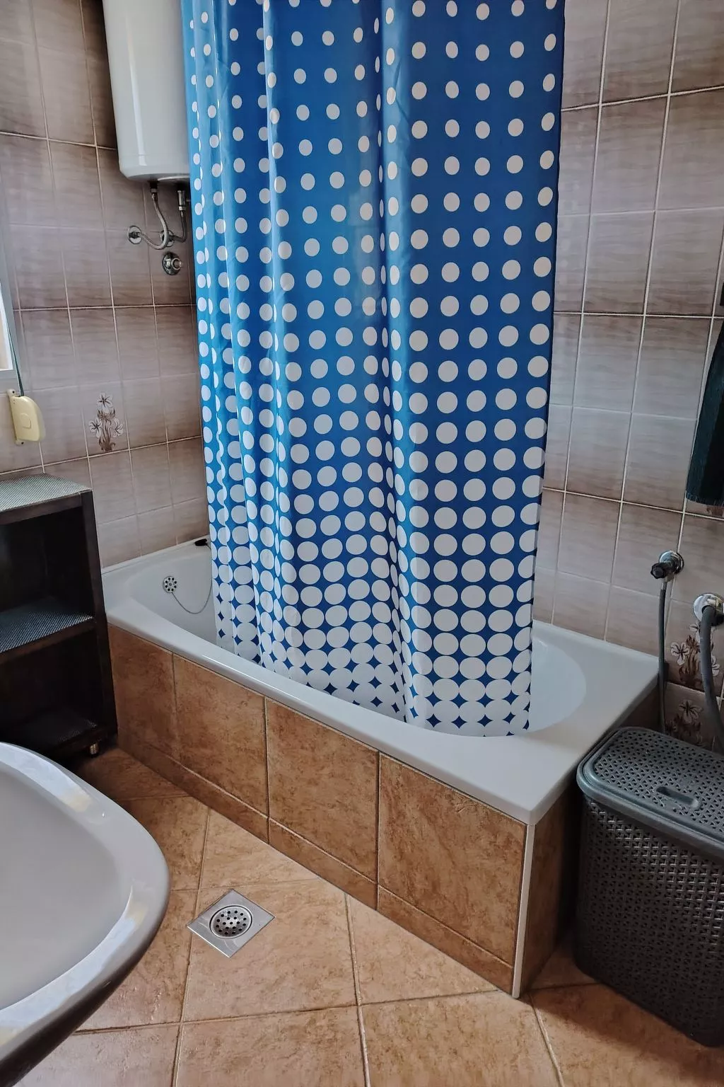 In Vir mit Terrasse und Garten-Drinnen