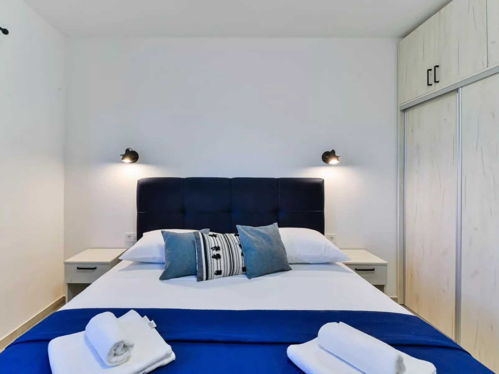 Villa Vid 03 mit beheiztem Pool -TA Leut Agency-Dedans