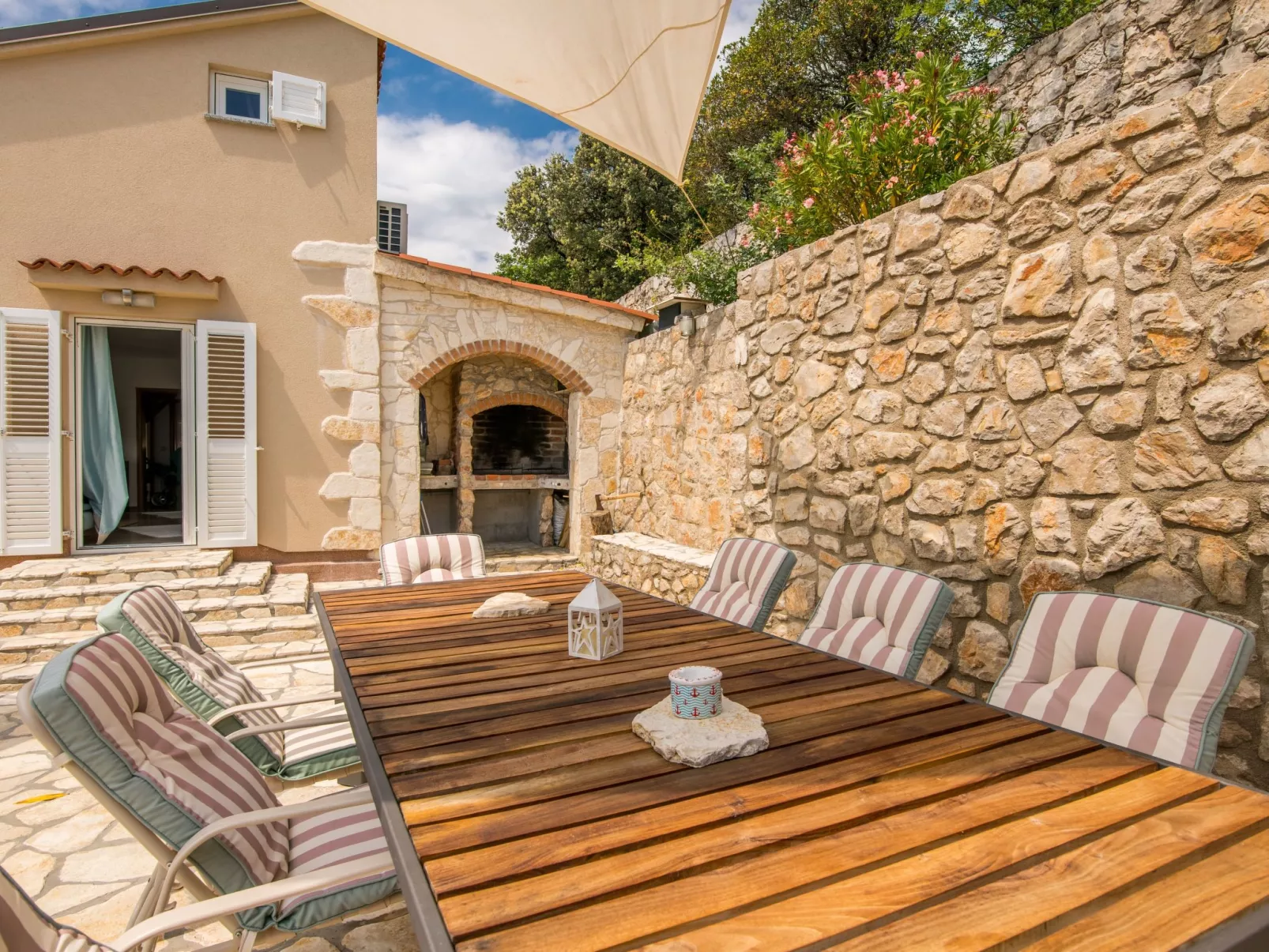 Exklusive und stilvolle Meerblick-Inselvilla-Outside