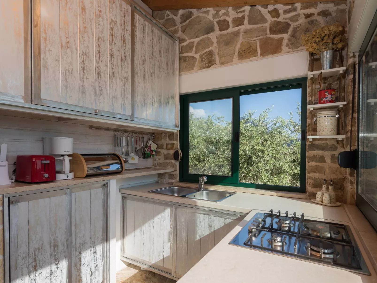 Ferienvilla Kalista mit Pool und tollem Ausblick-Drinnen