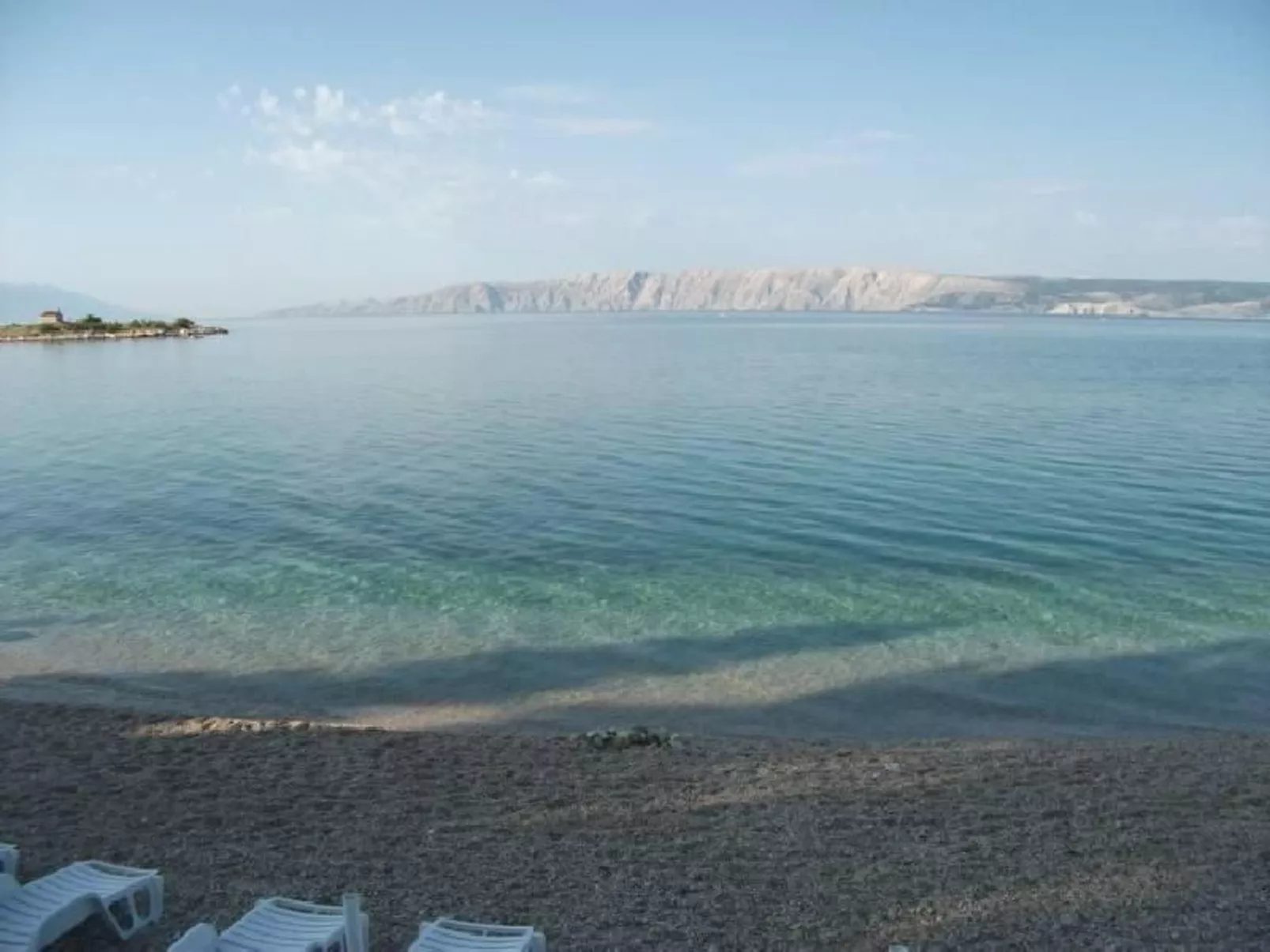 "Adriana" mit Blick auf das Wasser-Outside