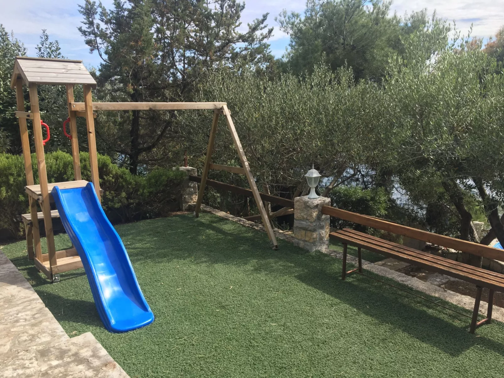 In Okrug Donji mit privatem Parkplatz-Dehors