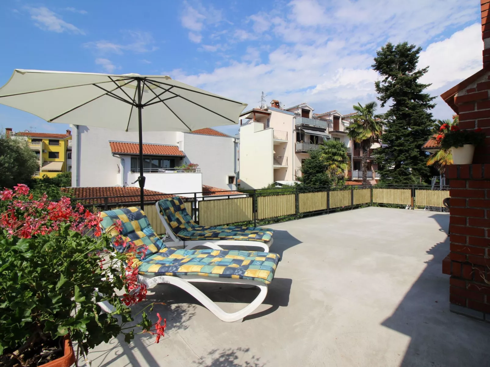 Gina-Image-tags.info