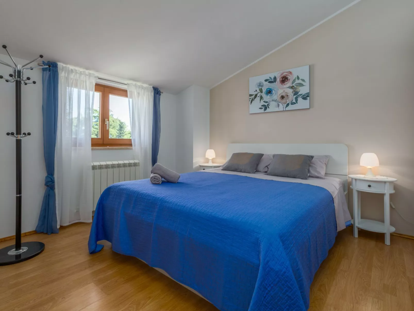 Bruna A3G-Image-tags.info