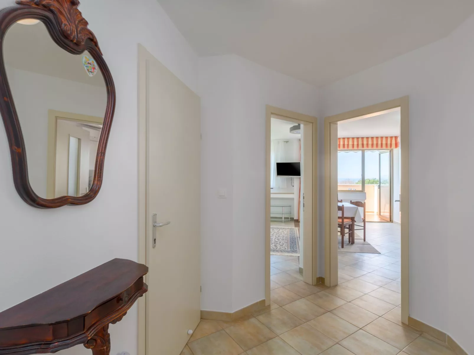 Residence Livija 4-Drinnen