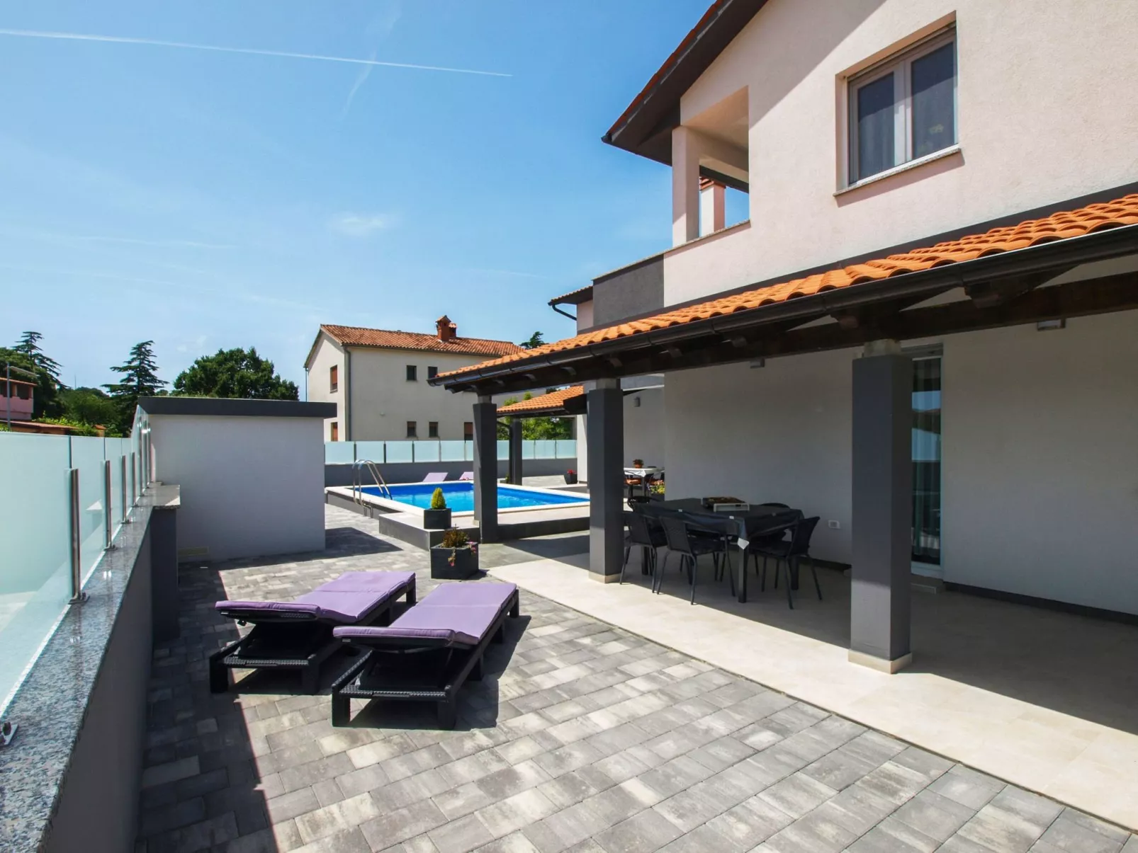 Villa Pikula App.1-Draußen