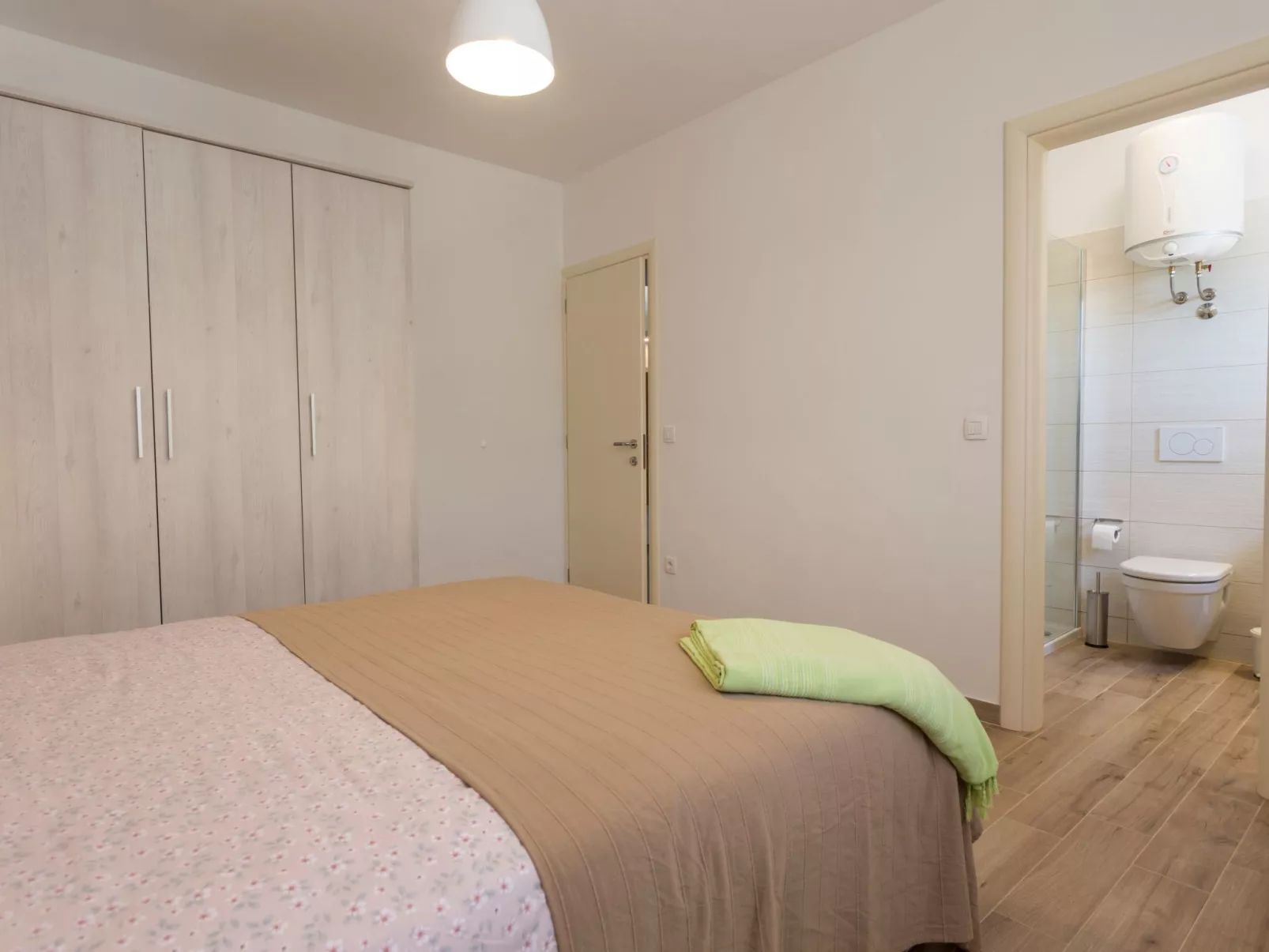 Haus Nina mit beheiztem Schwimmbad-Drinnen