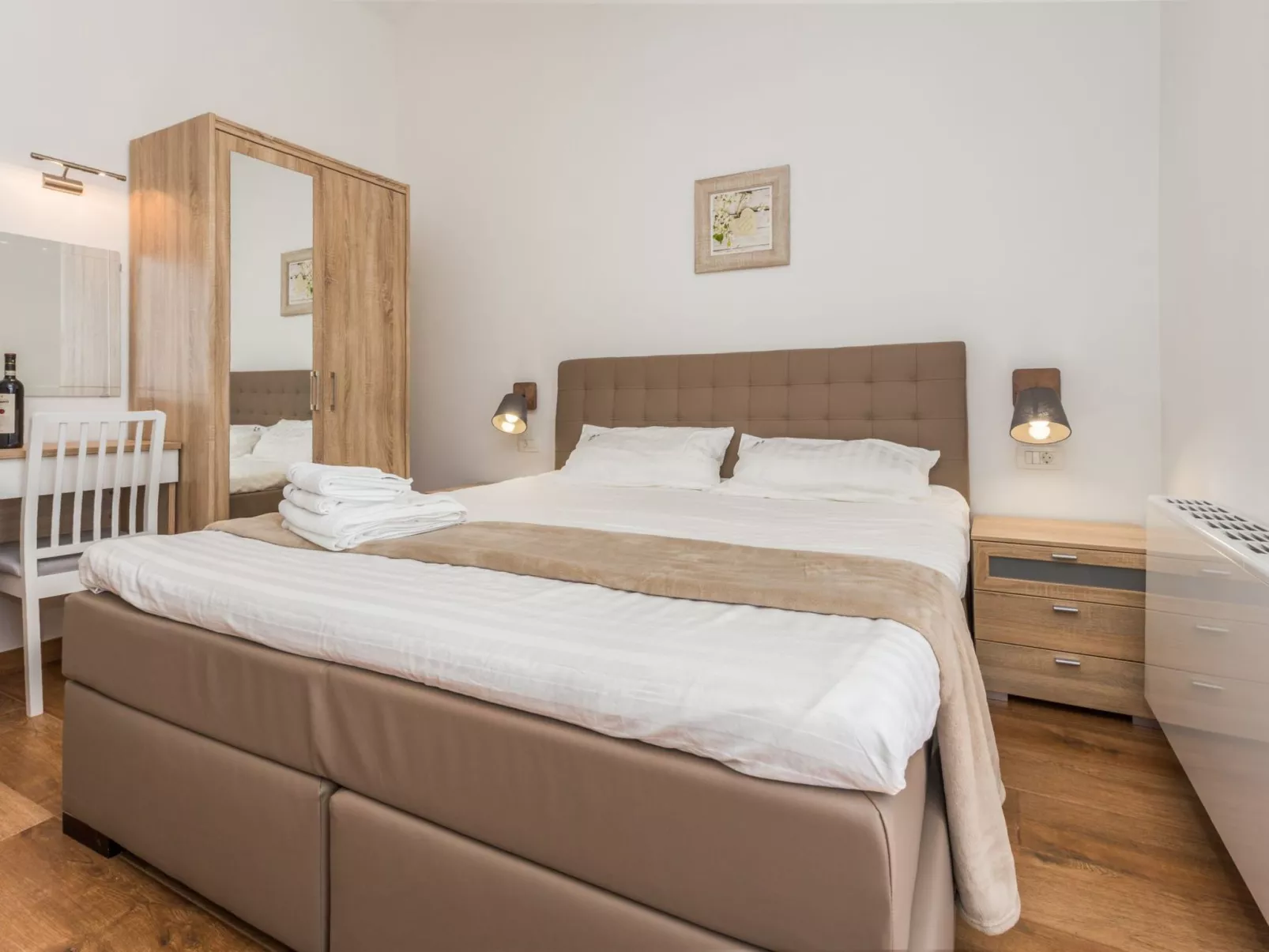 Tolles Ferienhaus in Deklići mit Privatem Pool-Dedans