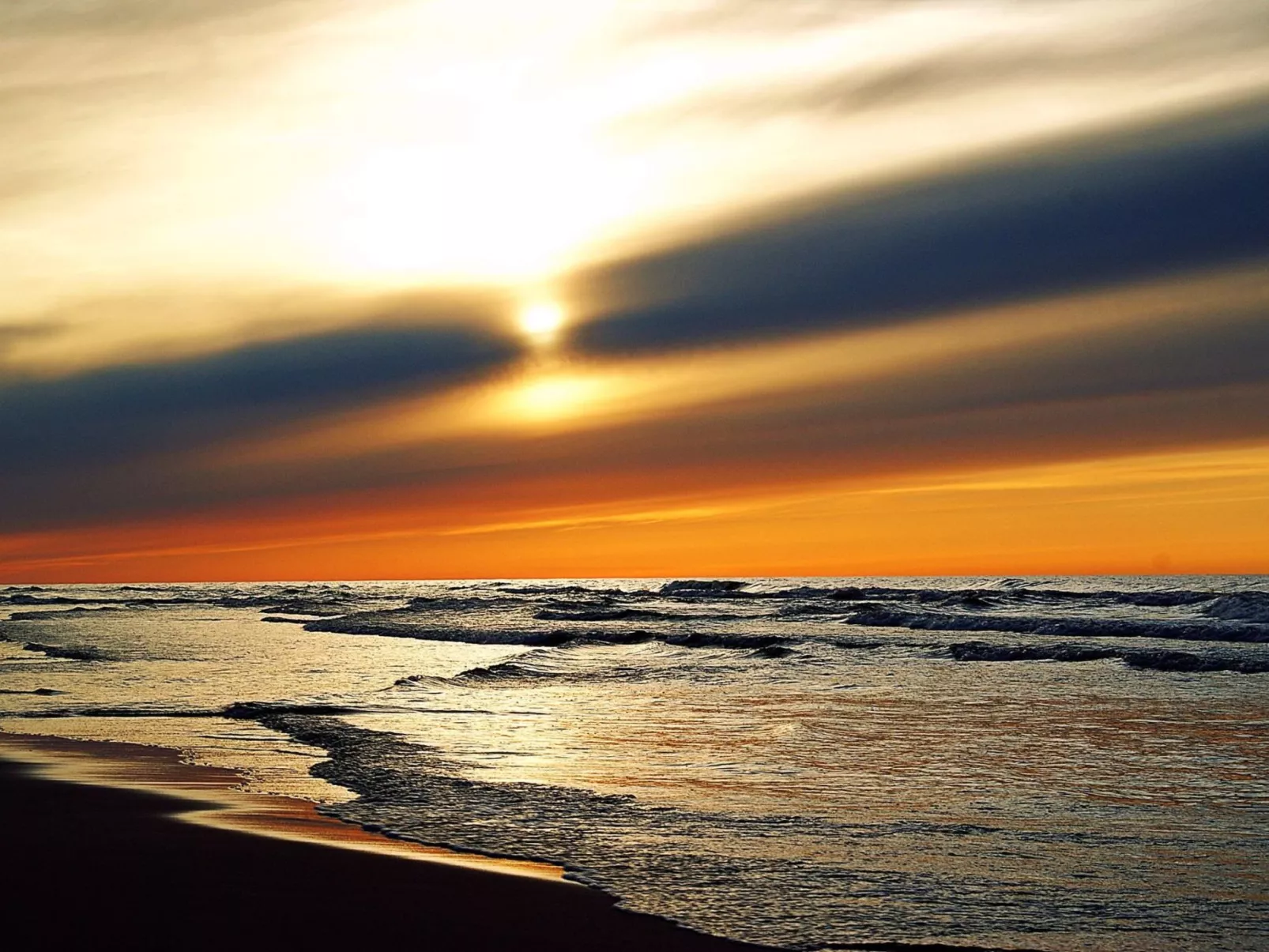 Moderne Ferienwohnung mit Balkon, nur 500 Meter von Meer und Strand entfernt-Draußen