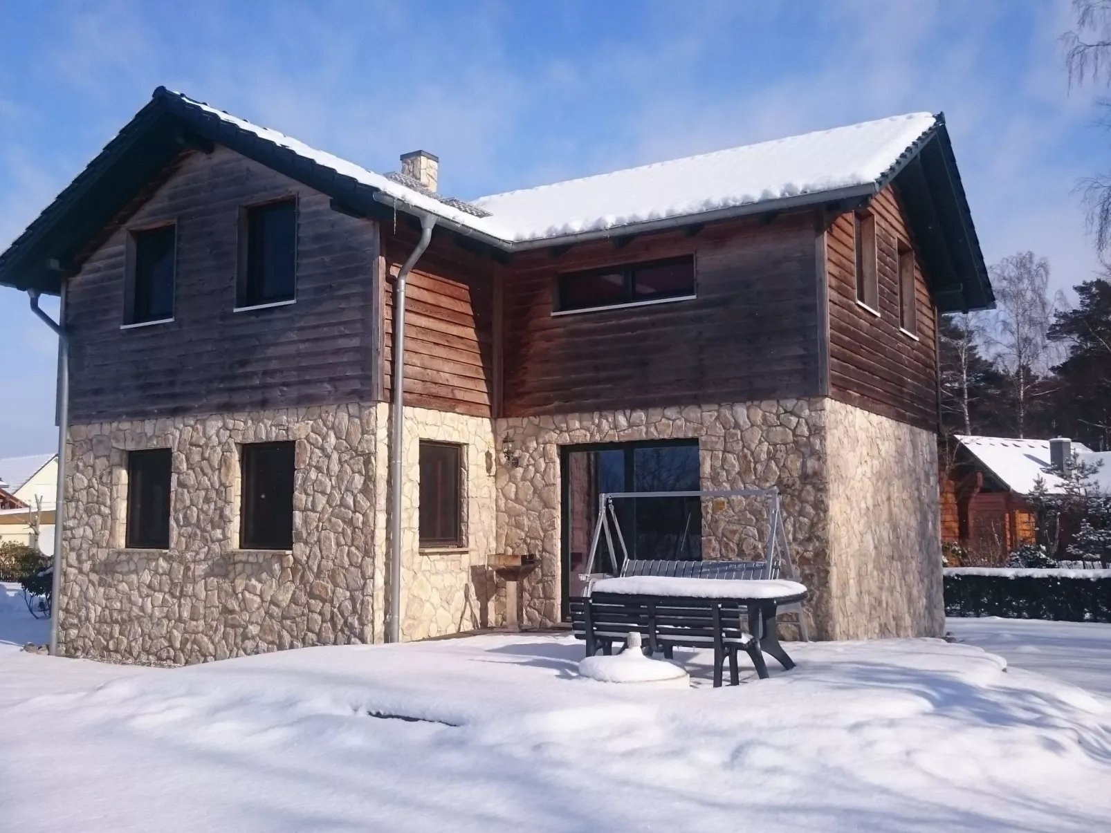 Dat Steinhus-Draußen