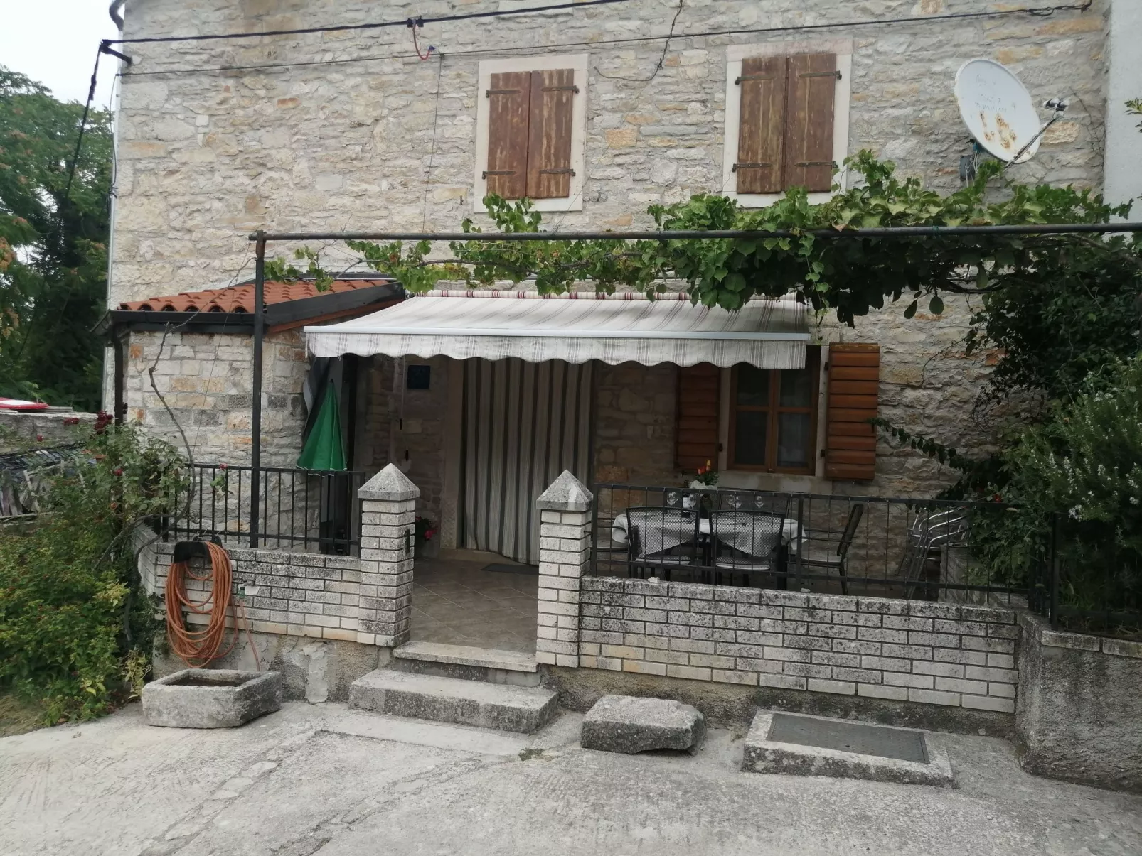 Villa 'Vickovi' mit Gemeinschaftspool-Outside