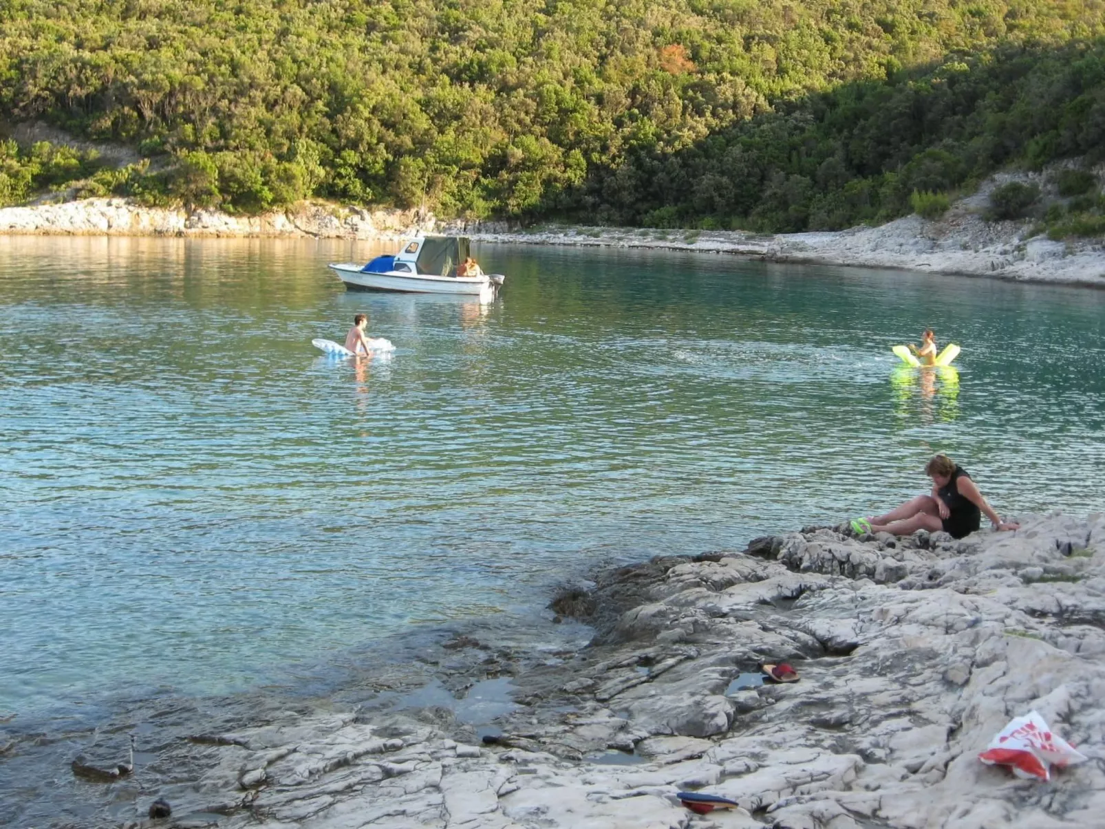 "Vickovi" mit Gemeinschaftspool-Outside