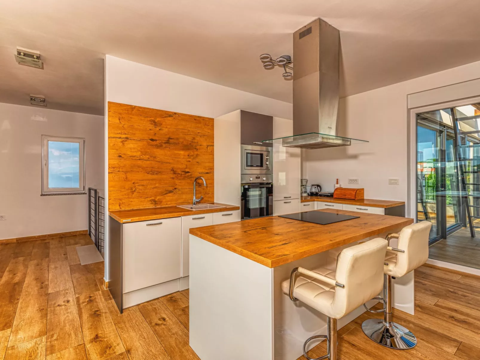 Leon's Holiday Homes-Dedans