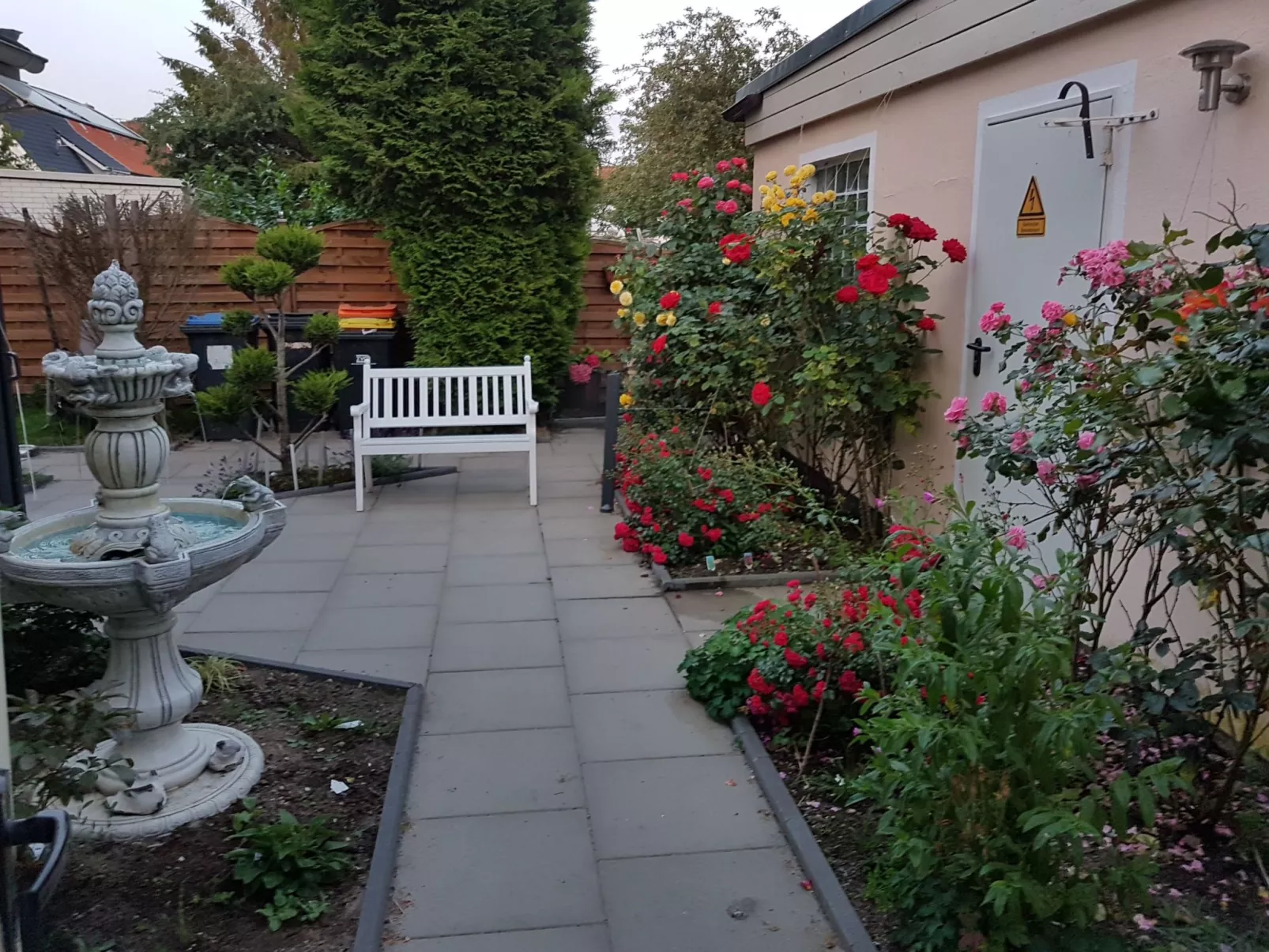 Camp  de Mar - Outside