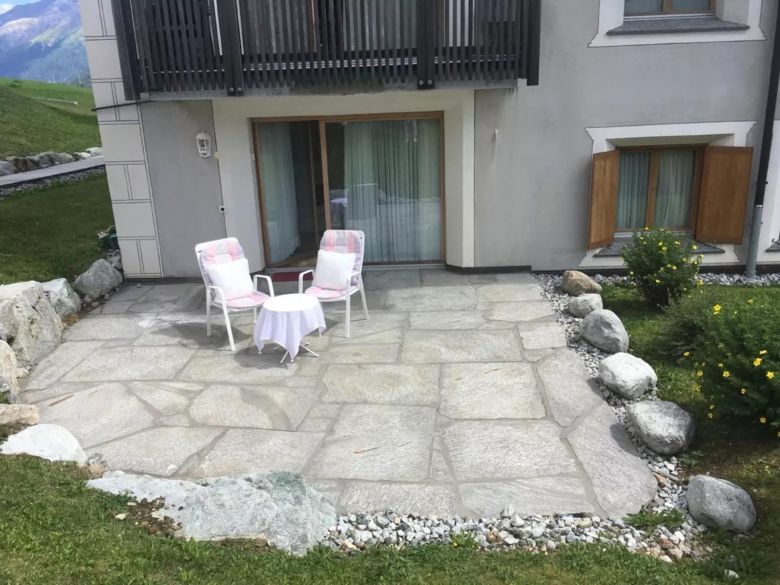 Chesa Lodola-Drinnen