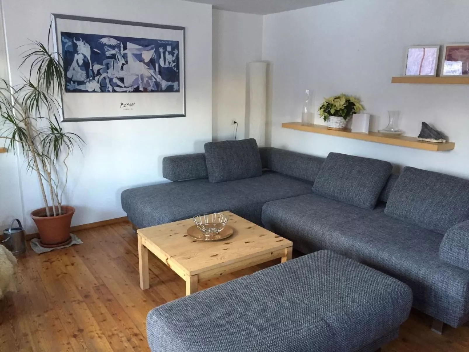 Curtin Sot 15a-Drinnen