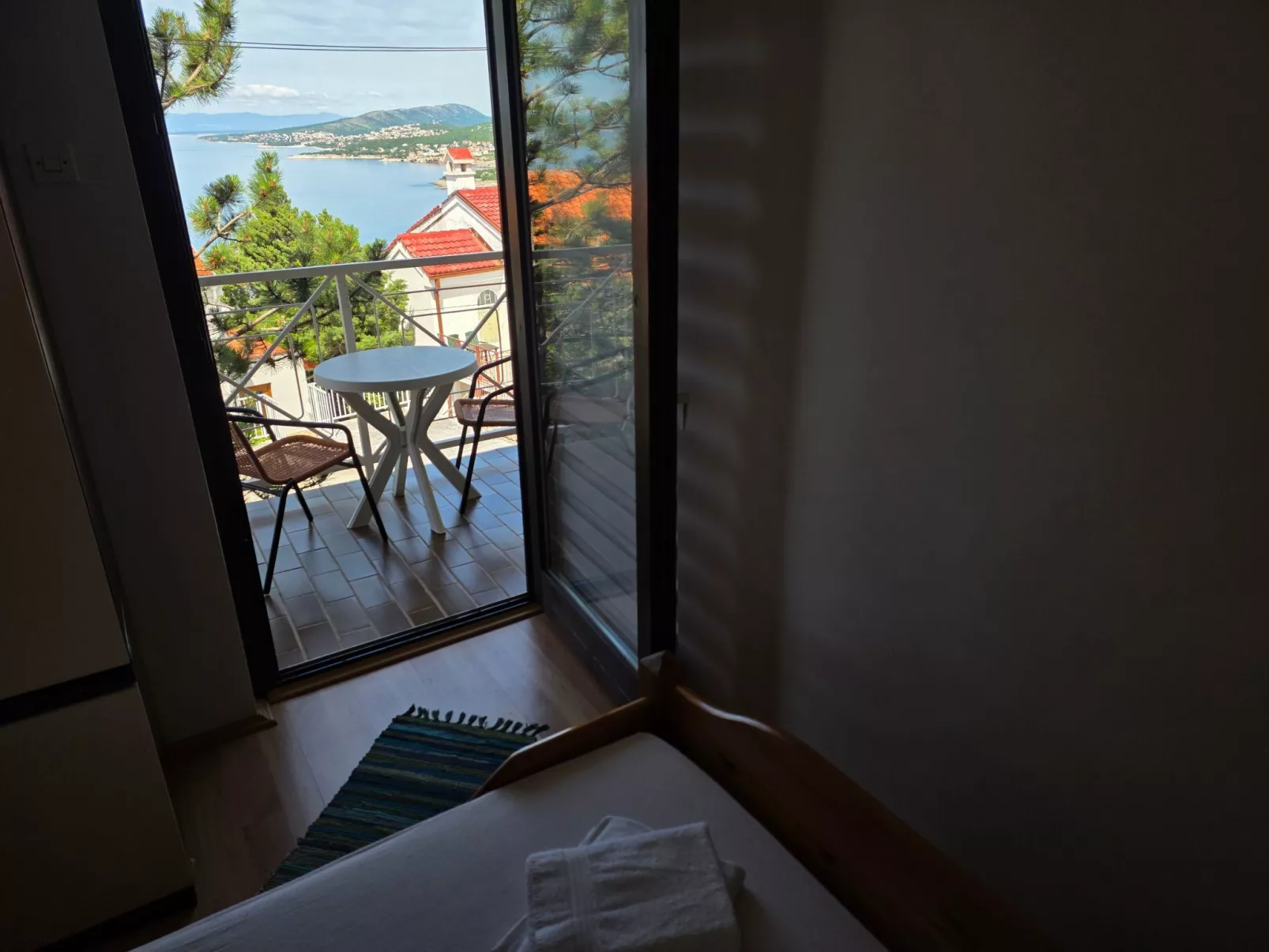 Für 6 Personen in Klenovica-Inside