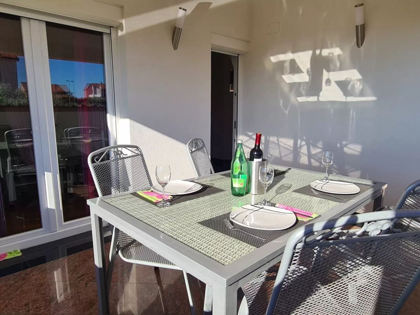 Apartment Denis-Drinnen