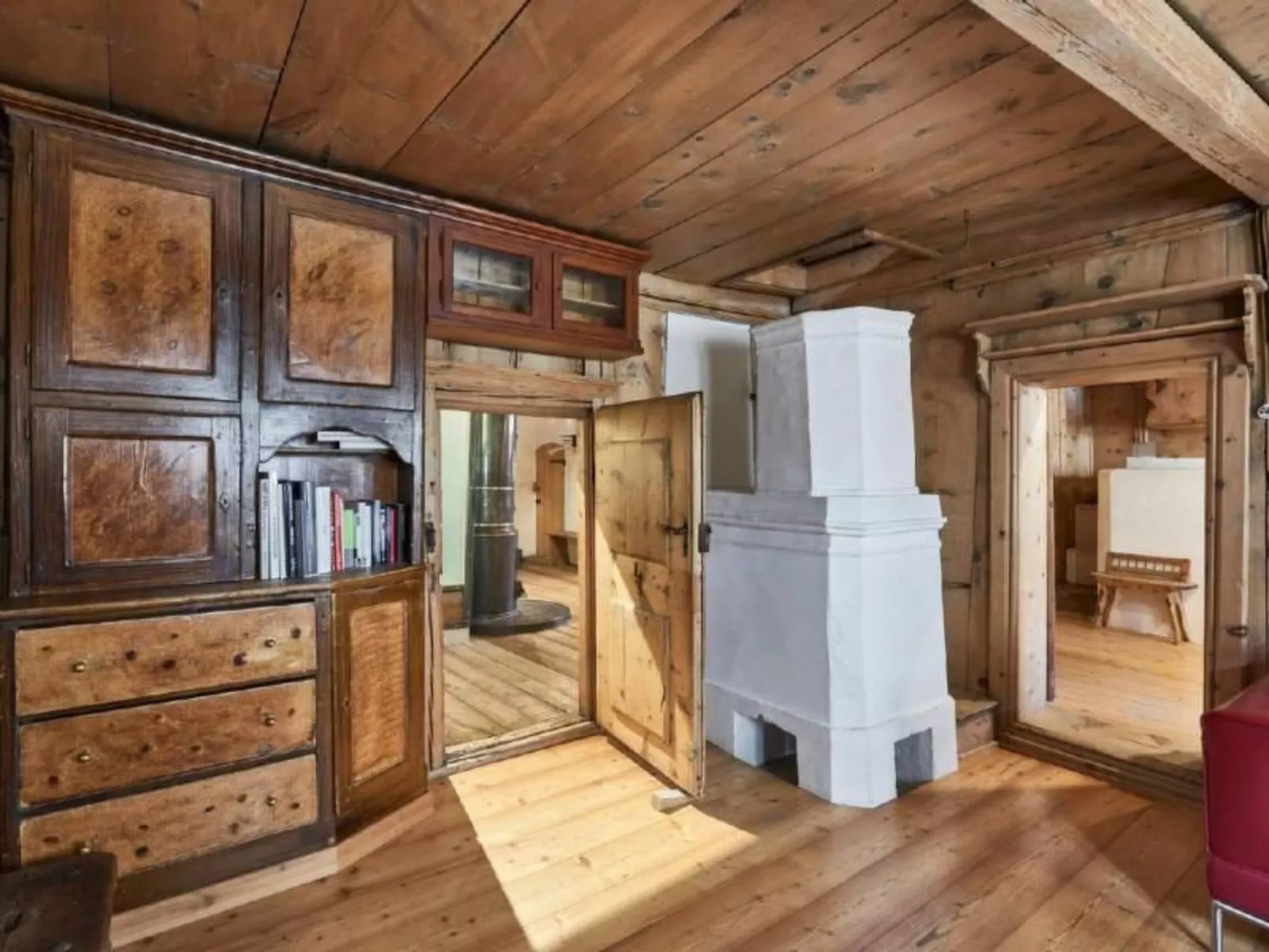 Engadina unten-Inside