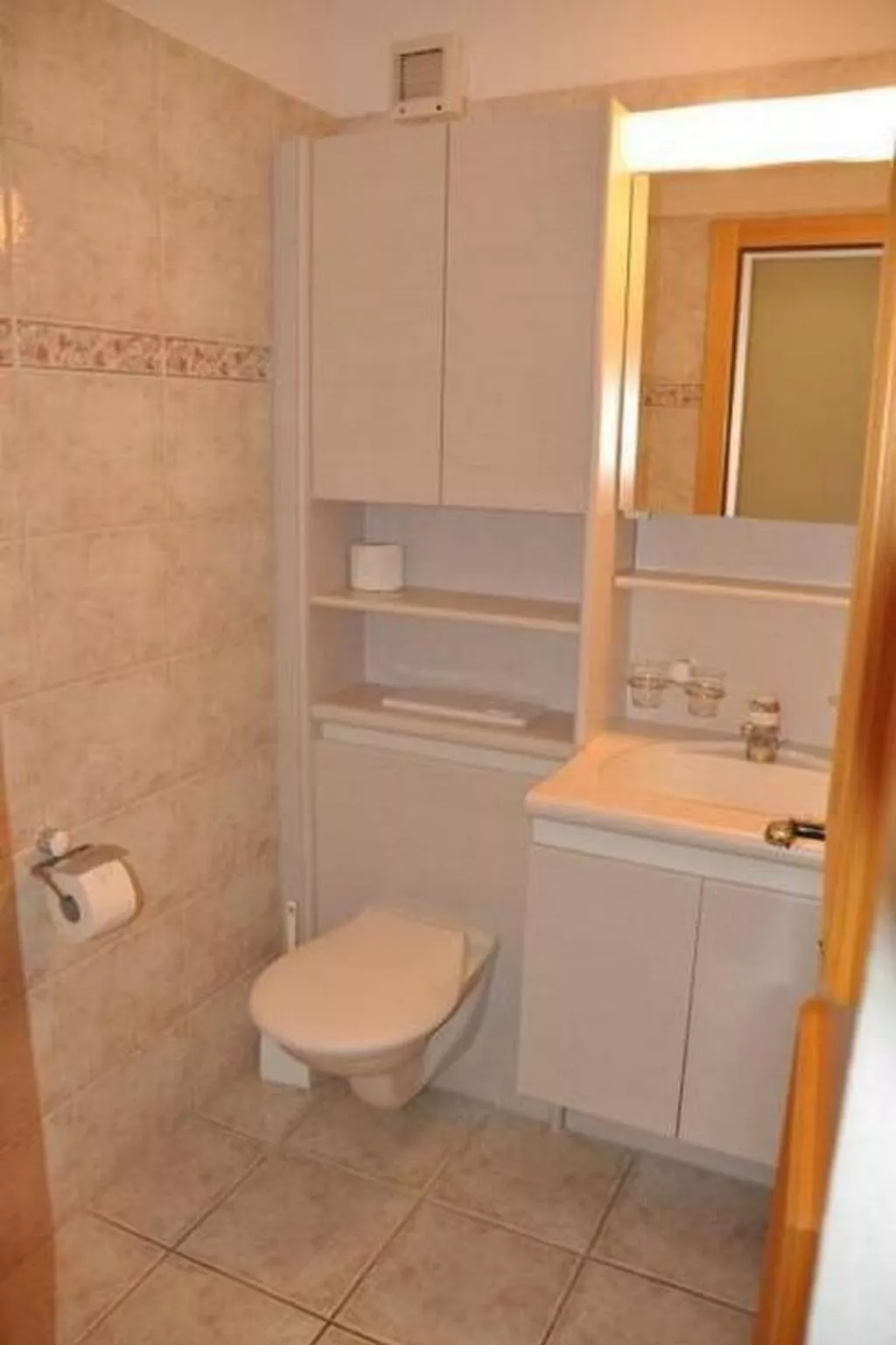 Chesa Sunasain V8-Drinnen