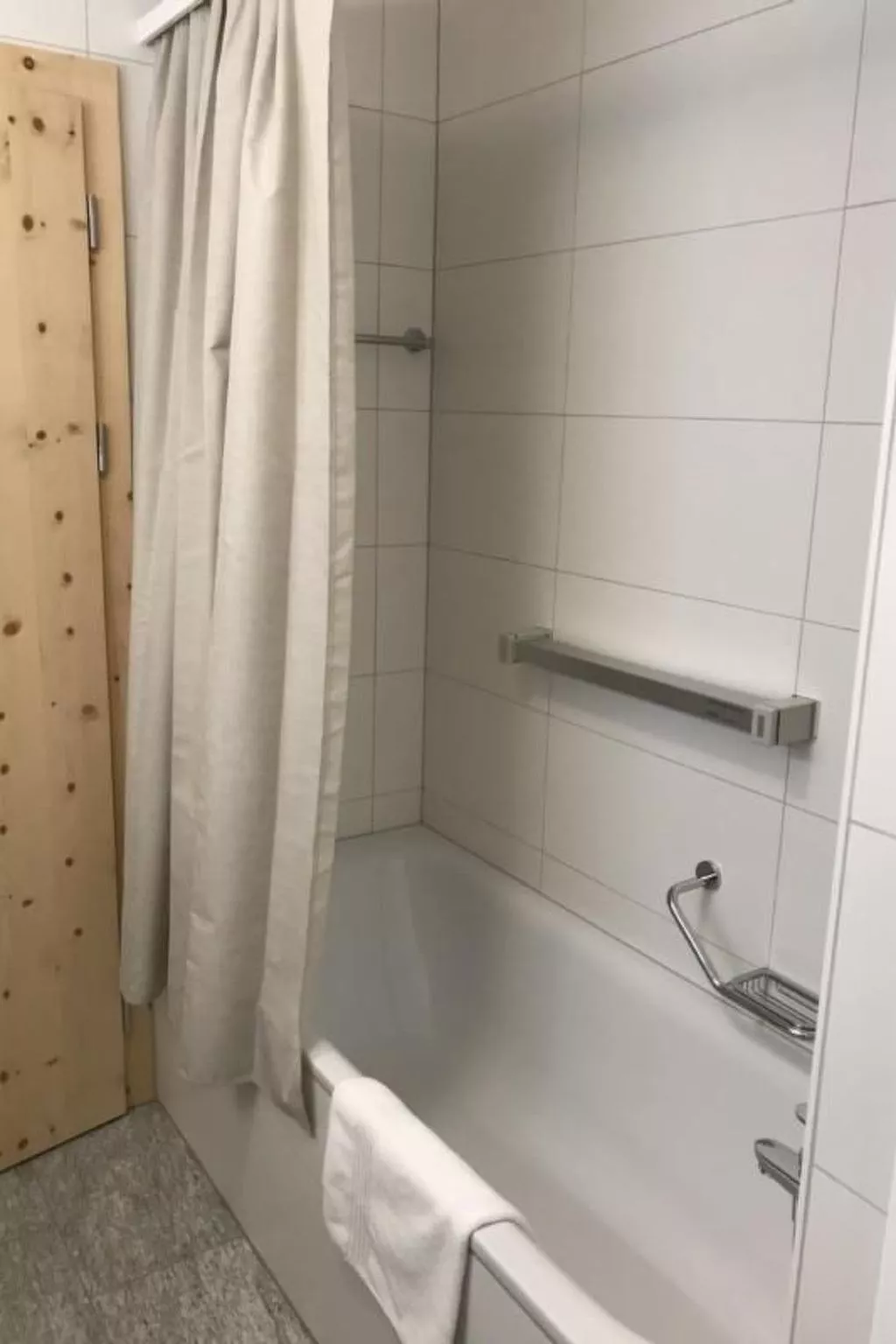 Chesa Arnica 3-Drinnen