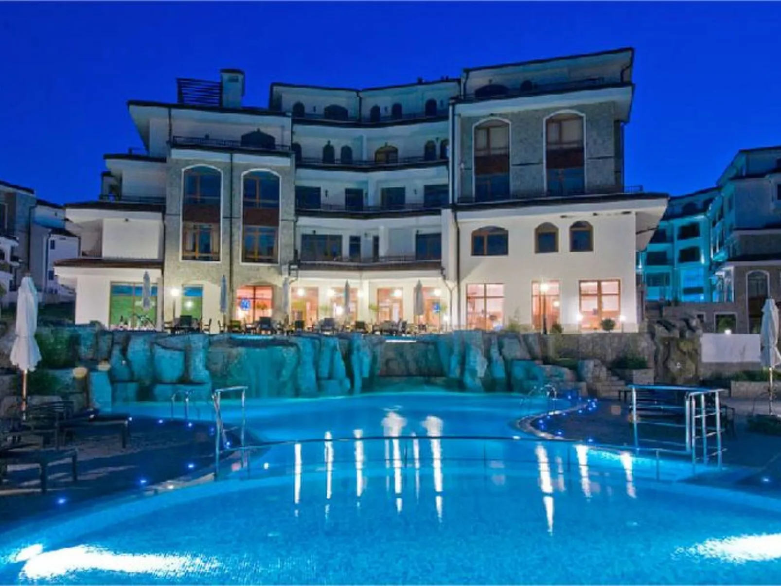 Lux Apartment - Draußen