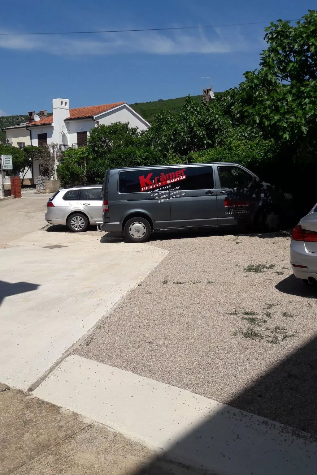 Wohnung Nr. 1 mit 2 Schlafzimmern und 2 Balkonen im 1. Obergeschoss-Dehors