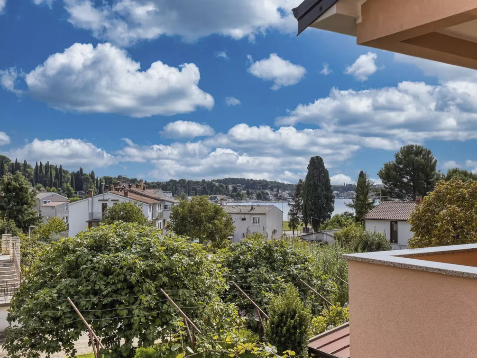 Wohnung 'Silva5' mit Wasserblick-Outside