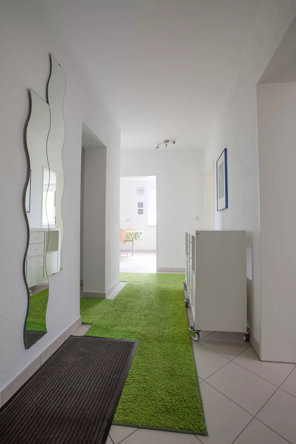  in Stadtrandlage mit guter Anbindung, sowie eigener Terrasse und Garten-Inside