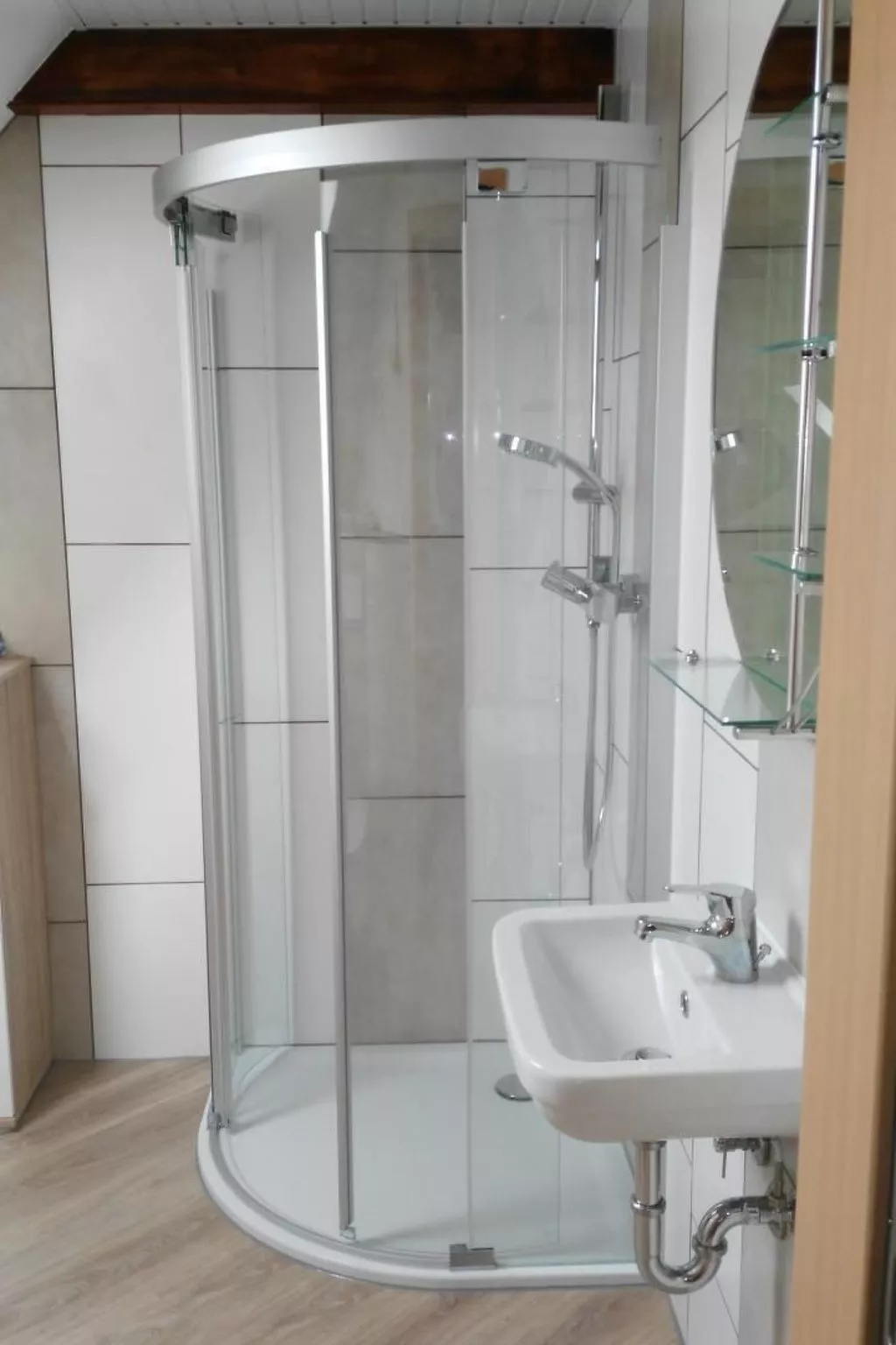 Haus am Wasser in Emden-Drinnen