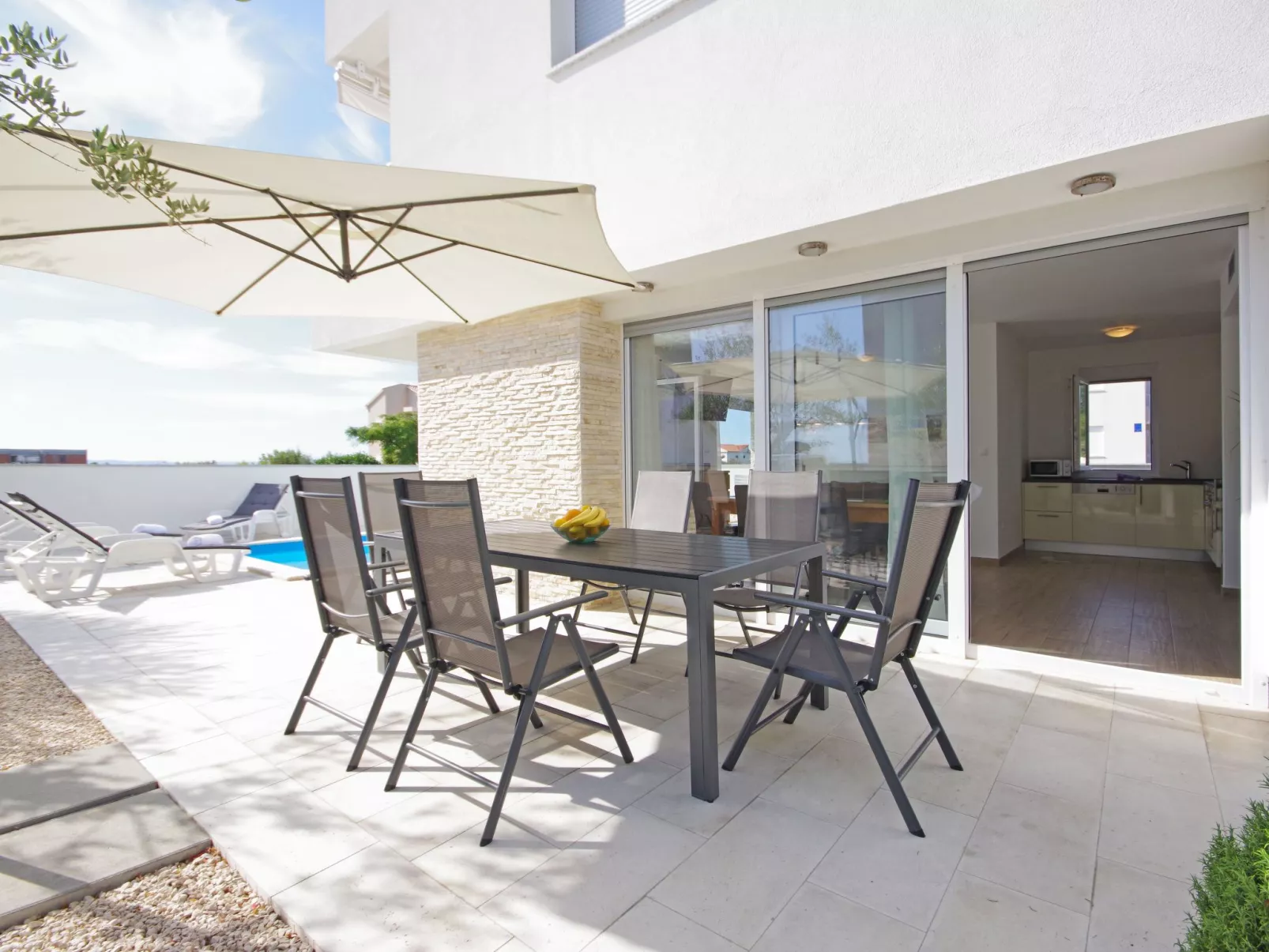 Apartment 1 Laura-Draußen