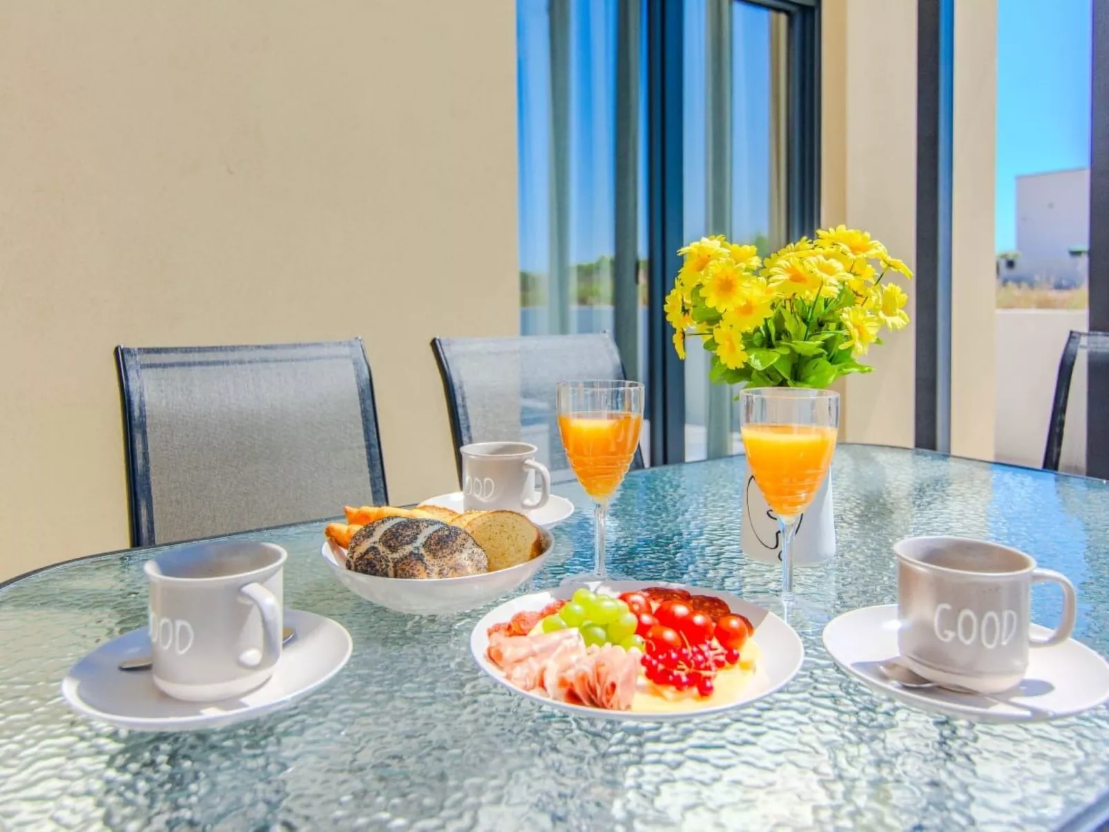 Neues modernes Poolhaus in Privlaka-Draußen