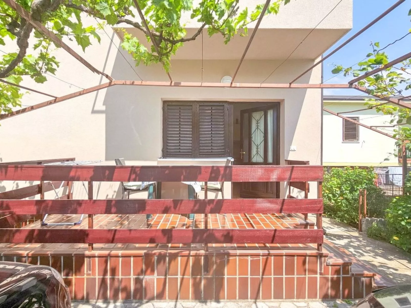 Schöne Ferienwohnung Runko-Dehors