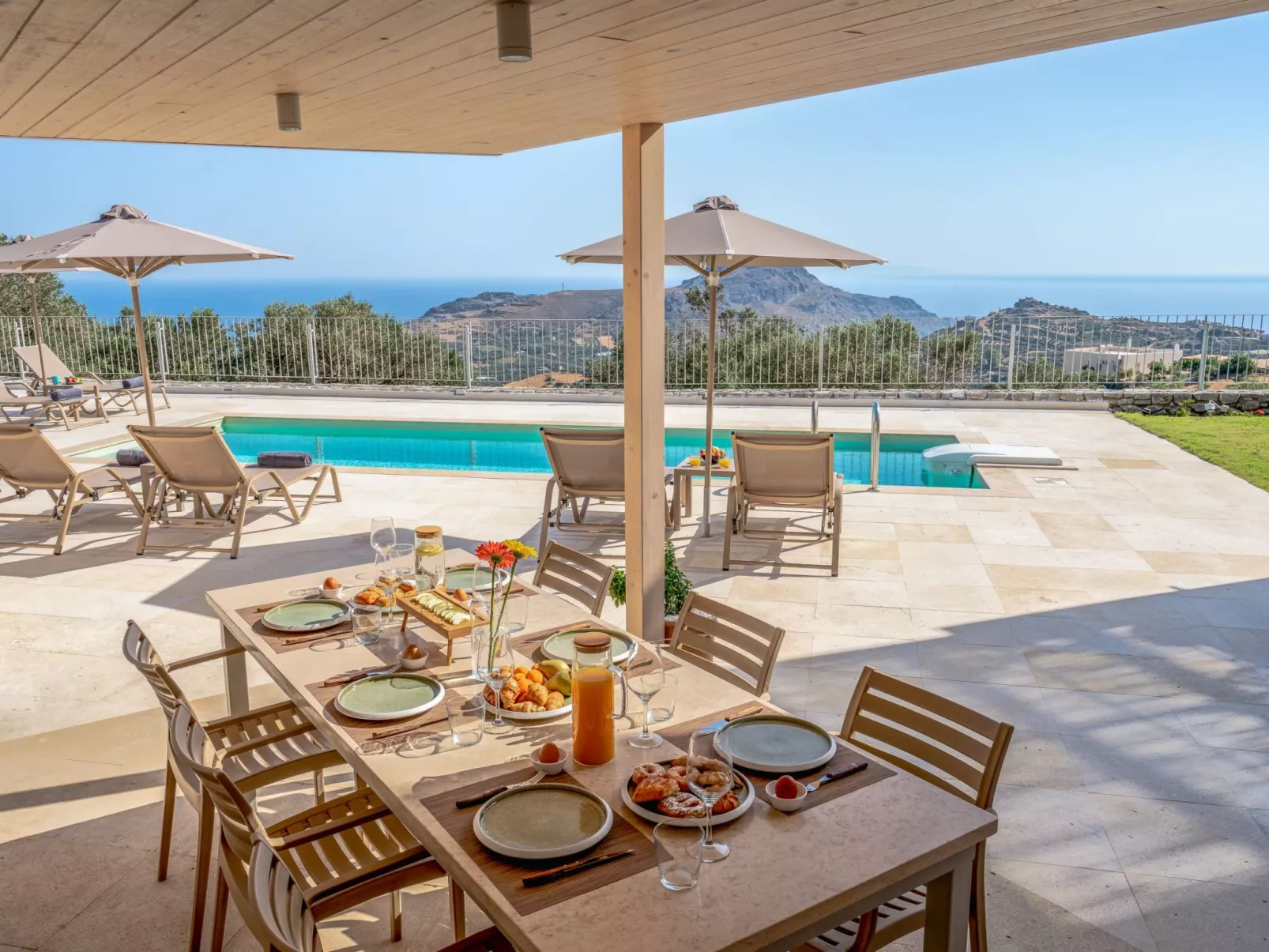 Aloni-Villa-Draußen