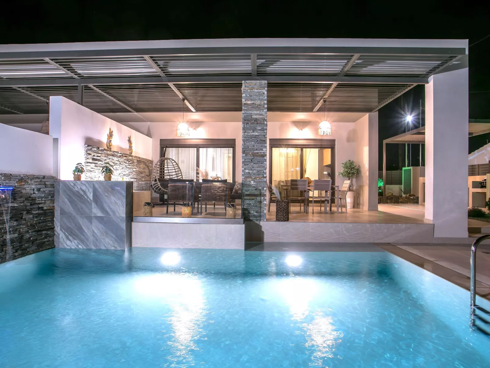 Kiki Luxus-Villa-Draußen