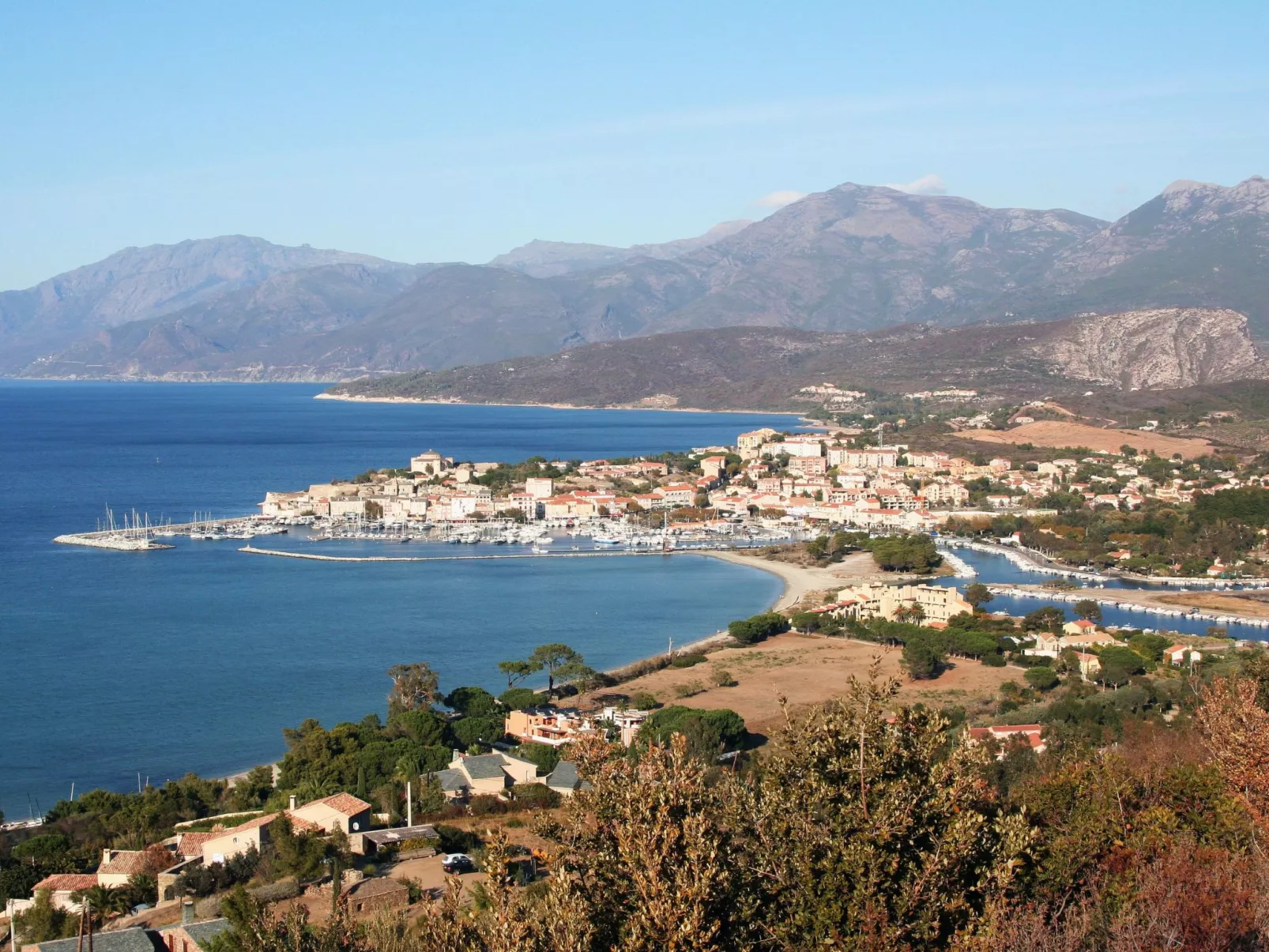 Pont de bateau, Meerblick mit privatem Pool-Environnement