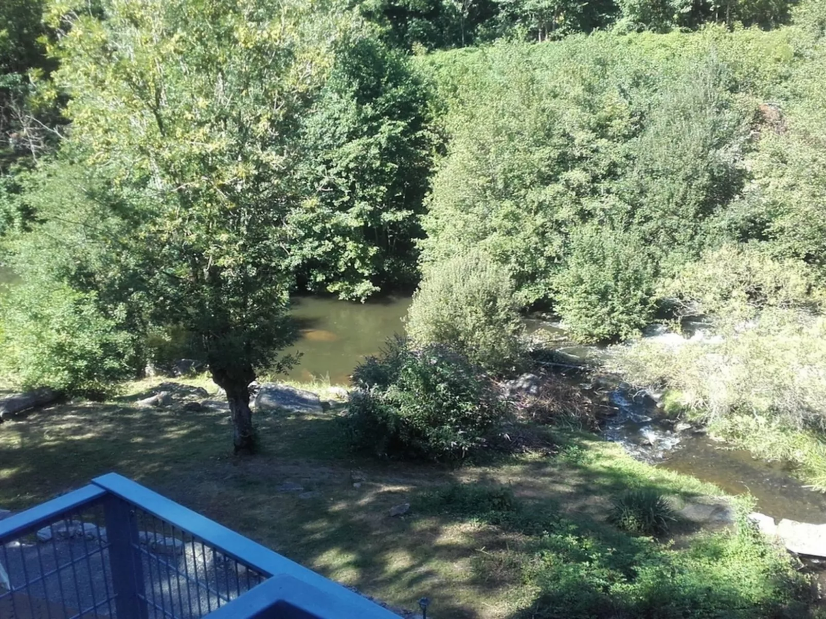 LA CABANE DES REVES-Dehors