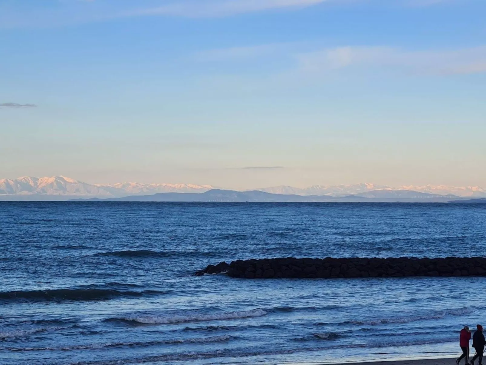 Mobiles Haus mit Blick auf das Wasser-Outside