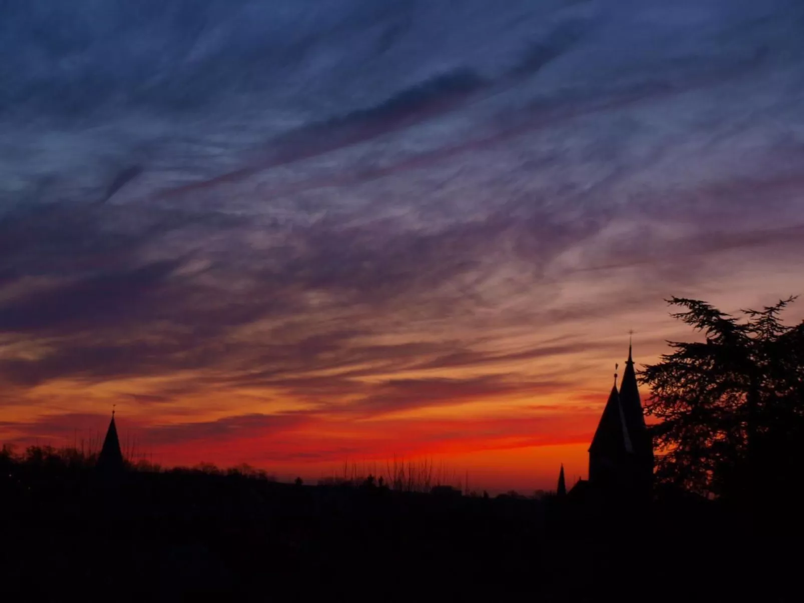 Le Château d'Eau-Outside