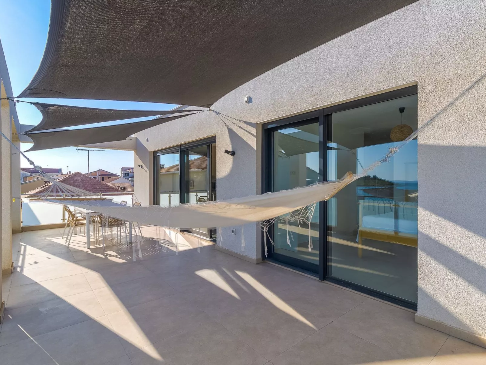 Penthouse Justina-Outside