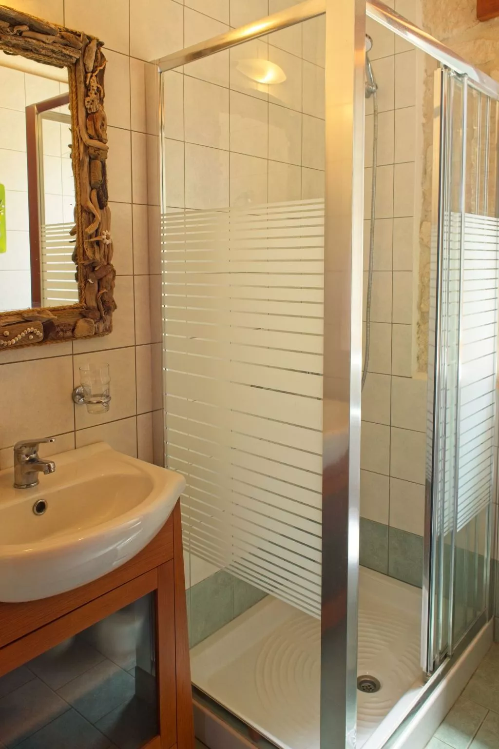 Traditionelle Villa mit privatem Pool-Drinnen