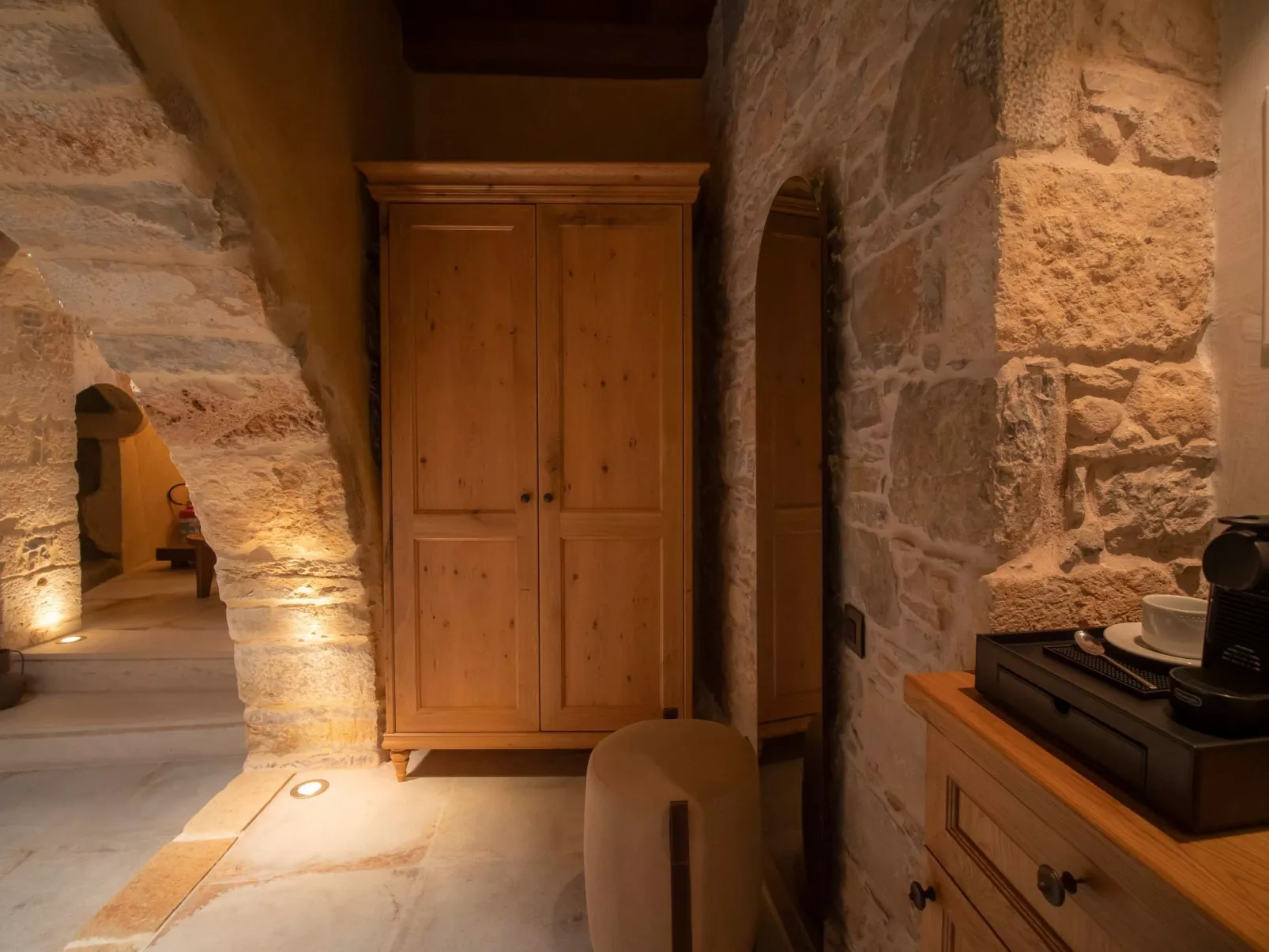 Santa Veneranda von Checkin Trikamaro-Drinnen