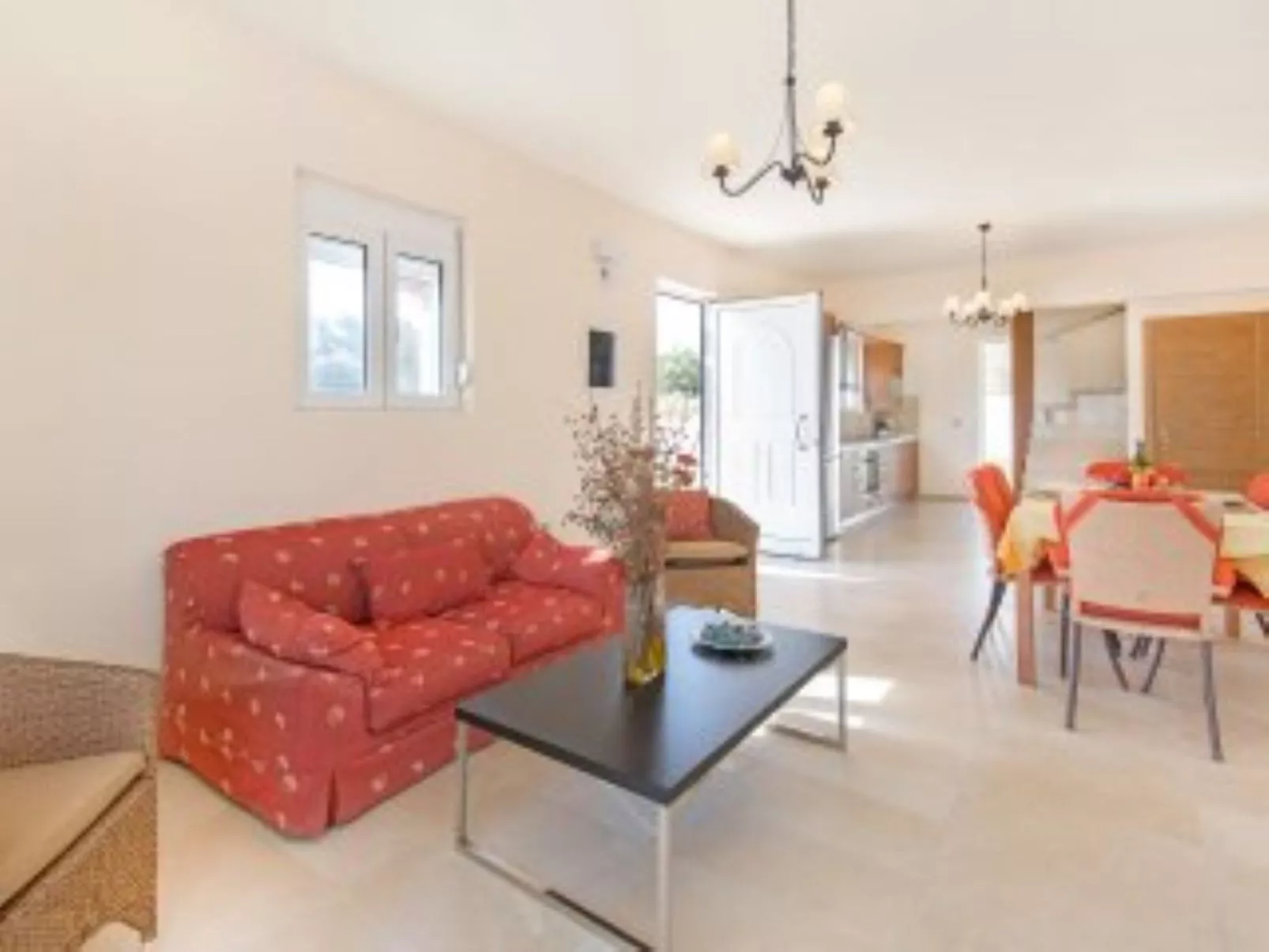 Verona Villa Pool-Inside